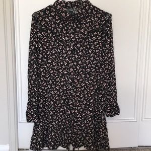 Long-sleeve floral summer dress
